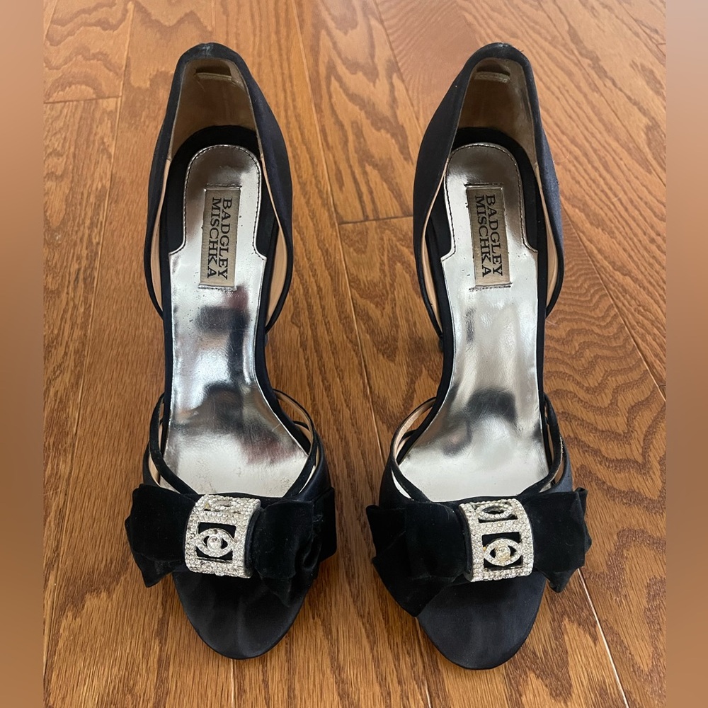 Badgley Mischka Babette Il d’Orsa in Black